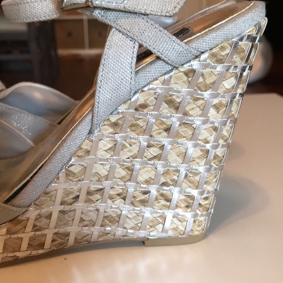 White House Black Market wedge’s - Picture 4 of 5